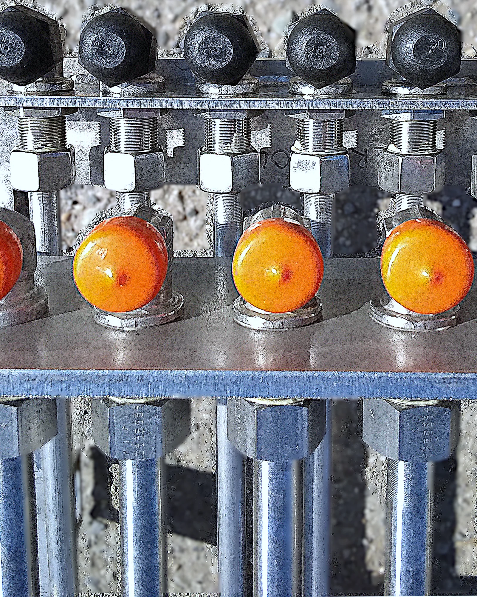 Hydraulic and pneumatic actuation manifold